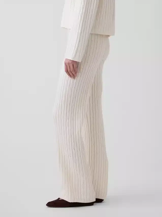 CashSoft-trui van kabelgebreid tricot met relaxte pasvorm