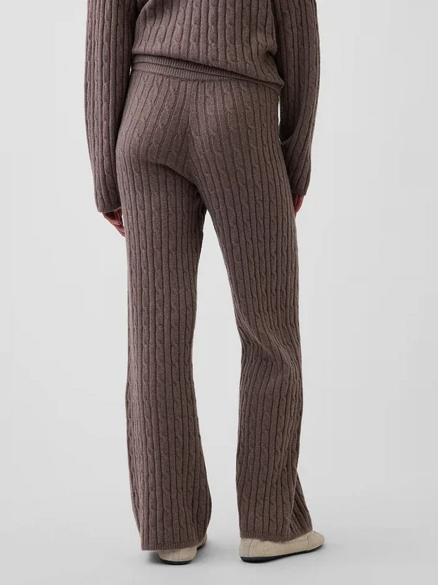 CashSoft-trui van kabelgebreid tricot met relaxte pasvorm