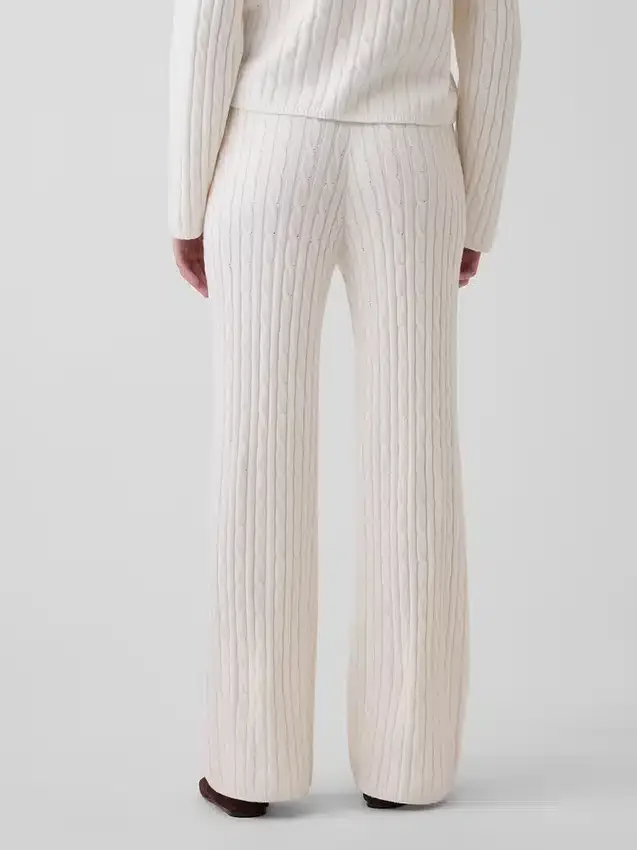 CashSoft-trui van kabelgebreid tricot met relaxte pasvorm