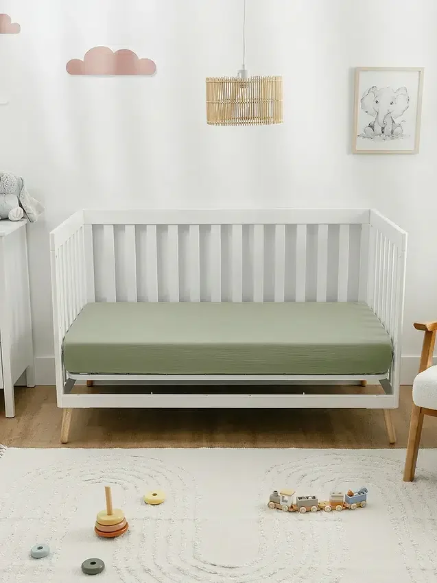 Comfy Cubs mousseline hoeslaken voor wieg