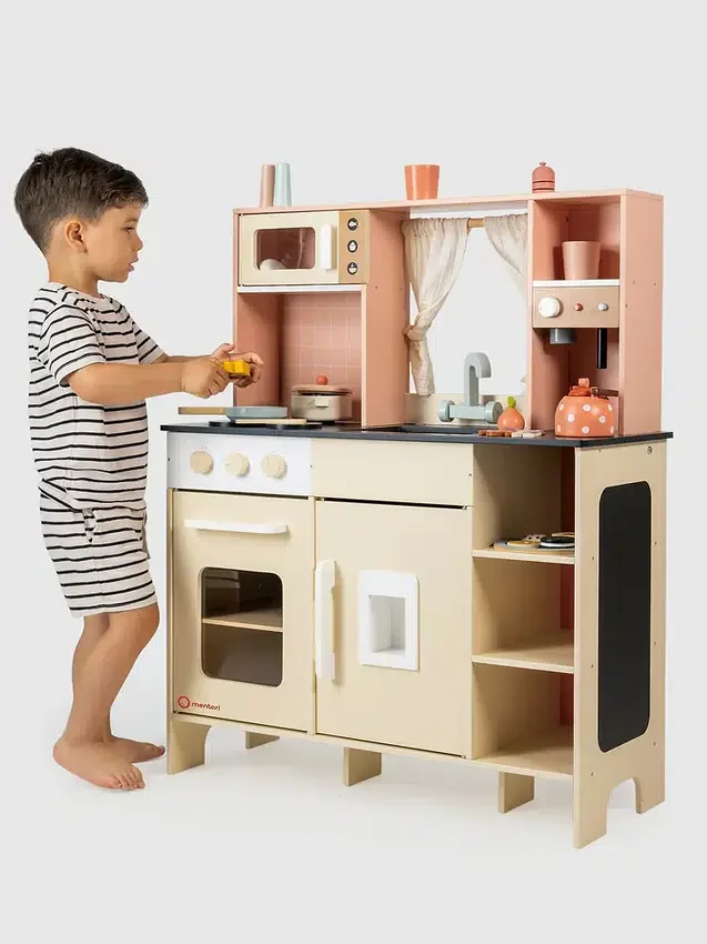 Crèmekleurige speelkeuken