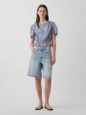 Crop-top met peplum en knoopsluiting aan de voorkant