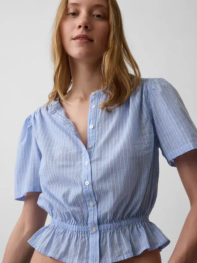 Crop-top met peplum en knoopsluiting aan de voorkant