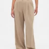 Curvy 365 hooggetailleerde broek met plooien
