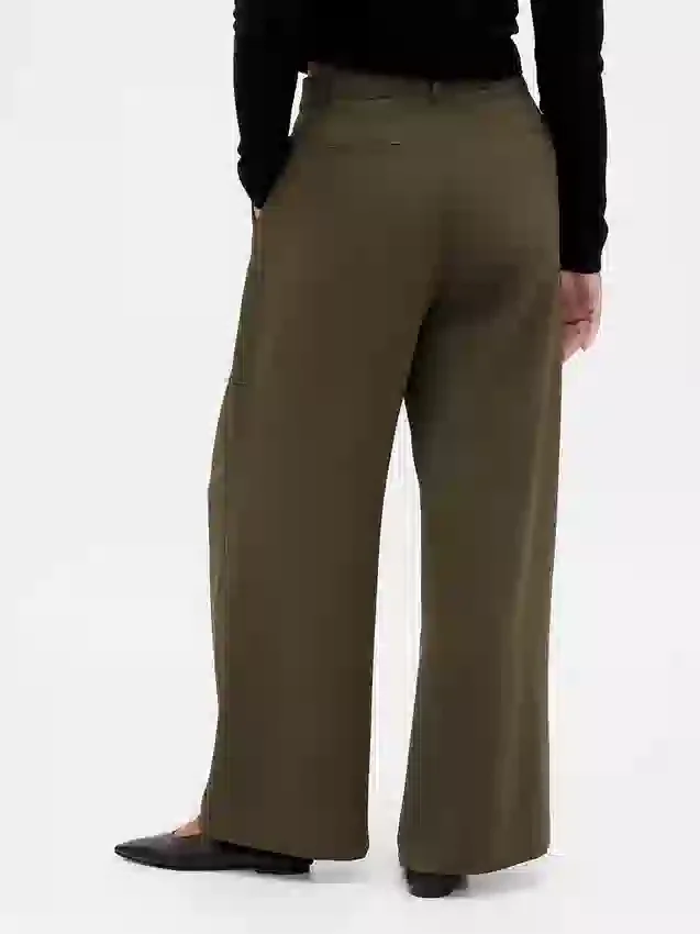 Curvy 365 hooggetailleerde broek met plooien
