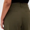 Curvy 365 hooggetailleerde broek met plooien