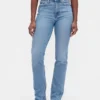 Curvy High Rise '90s Slim Straight-Jeans
