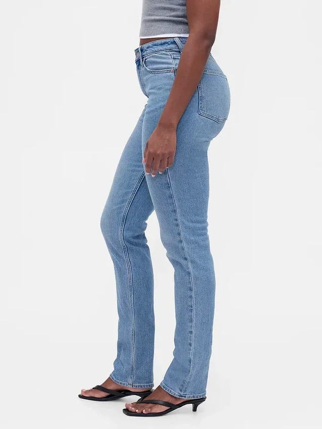 Curvy High Rise '90s Slim Straight-Jeans