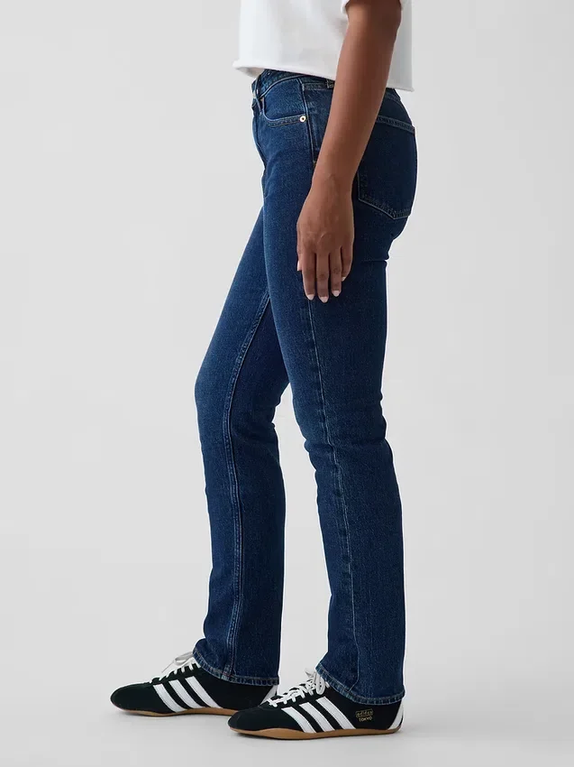 Curvy High Rise '90s Slim Straight-Jeans