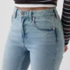 Curvy High Rise '90s Slim Straight-Jeans