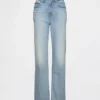 Curvy High Rise '90s Slim Straight-Jeans