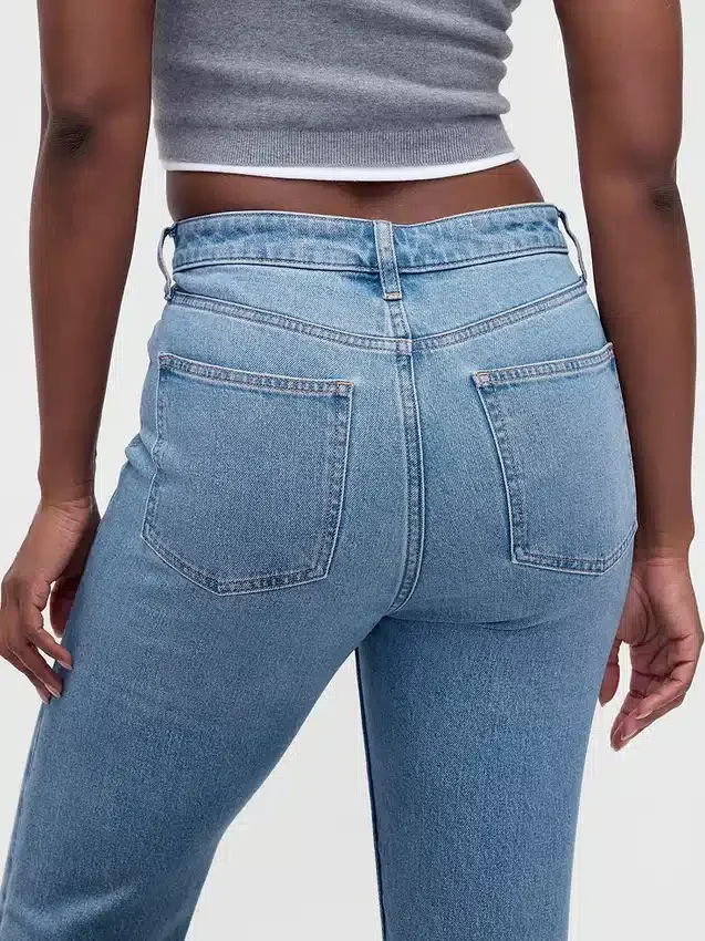 Curvy High Rise '90s Slim Straight-Jeans