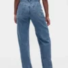 Curvy High Rise Barrel-Jeans