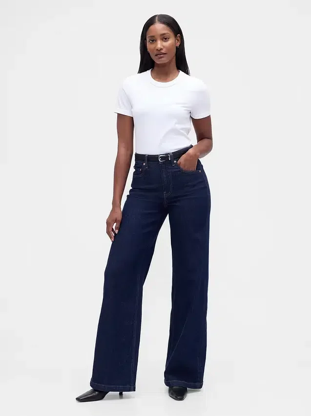 Curvy jeans met hoge taille en wijde pijpen