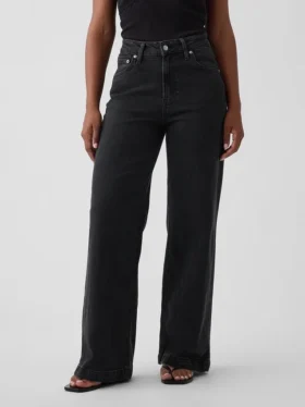 Curvy jeans met hoge taille en wijde pijpen