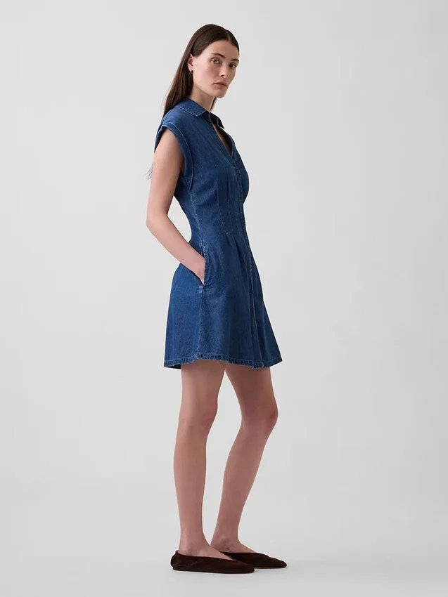 Denim mini-shirtjurk met plooien