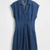 Denim mini-shirtjurk met plooien