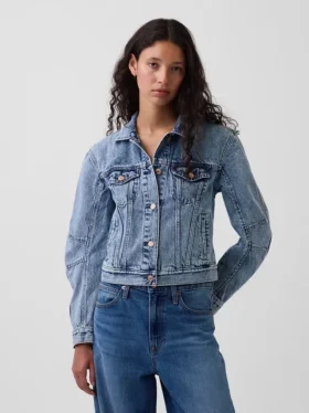 Denimjas met opgerolde mouwen