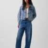 Denimjas met opgerolde mouwen