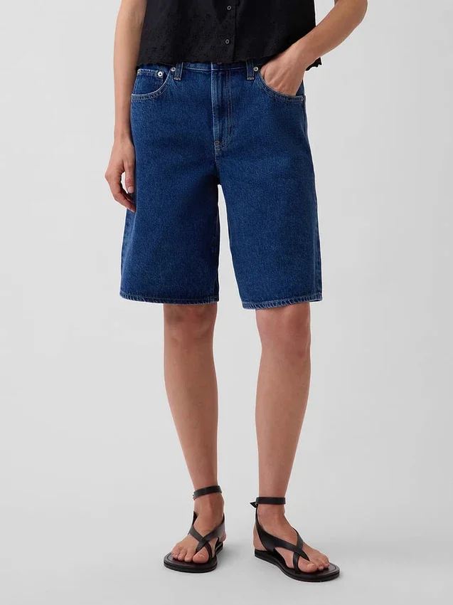 Denimkorte broek met middelhoge taille en lange pijpen