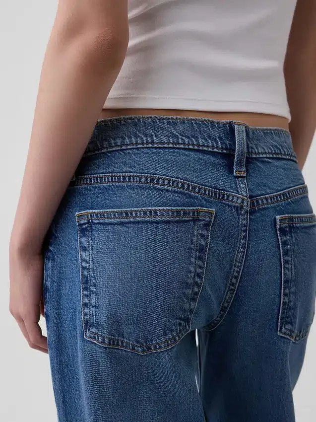 Extra lage taille, loszittende Jeans in jaren '90-stijl