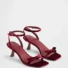 Fluwelen strik, open teen, bandjes, kitten heels