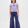 Gap × Disney Tim Burton’s The Nightmare Before Christmas kinder-T-shirt met print in gekrompen pasvorm