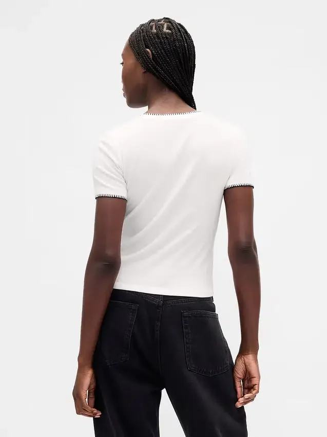 GAP × Disney Tim Burton's The Nightmare Before Christmas modern T-shirt met strakke pasvorm
