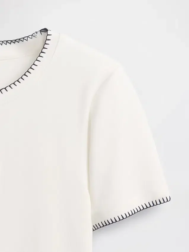 GAP × Disney Tim Burton's The Nightmare Before Christmas modern T-shirt met strakke pasvorm