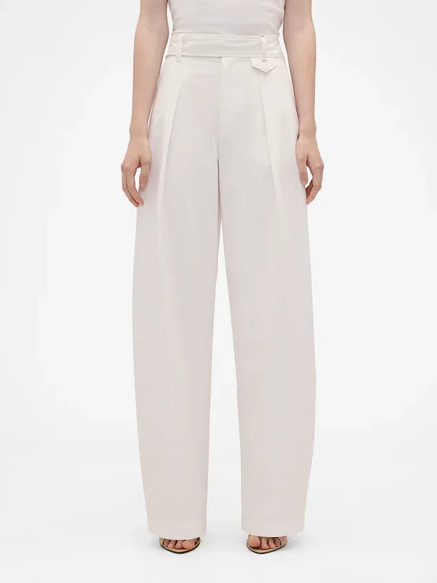 GAP × Victoria Beckham hooggetailleerde broek met plooien en gebogen zoom