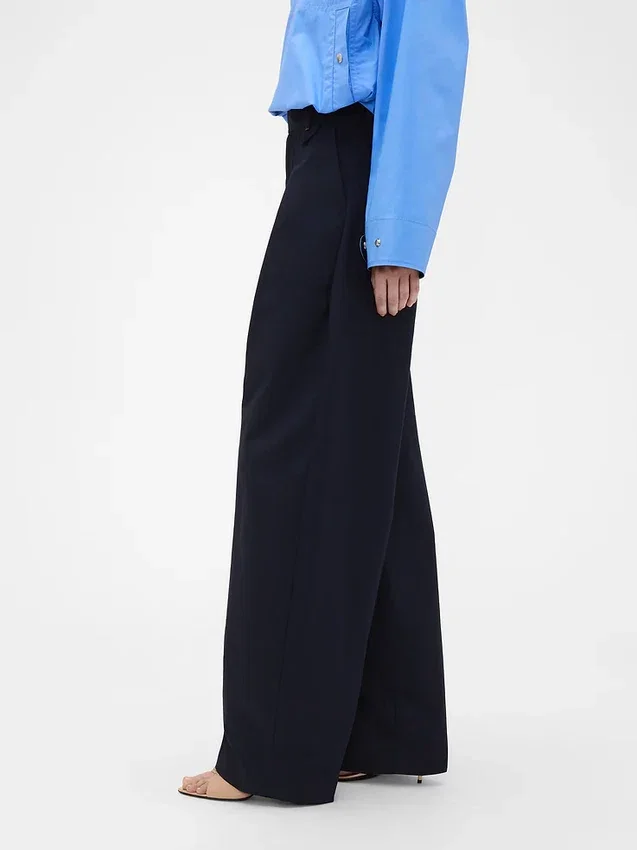 GAP × Victoria Beckham hooggetailleerde broek met plooien en gebogen zoom