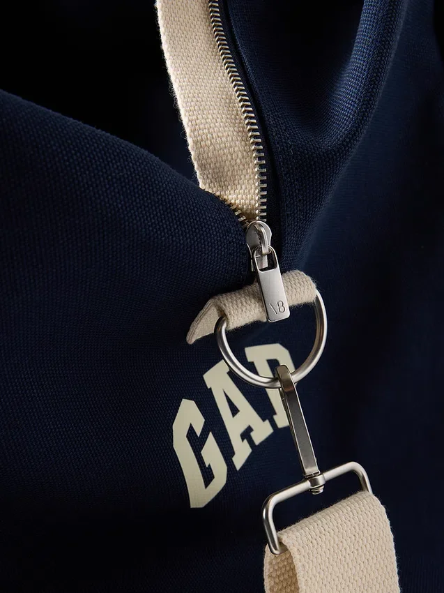 GAP × Victoria Beckham oversized weekendtas