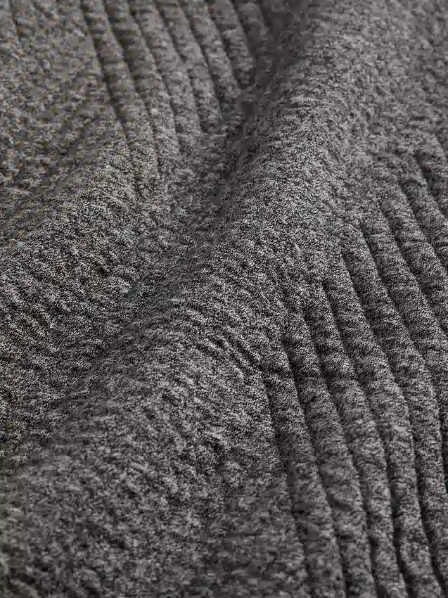 GapFit gewatteerde jacquard-trui met trechterhals