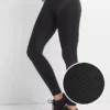 GapFit High Rise-legging met gestructureerde strepen in Sculpt-compressie