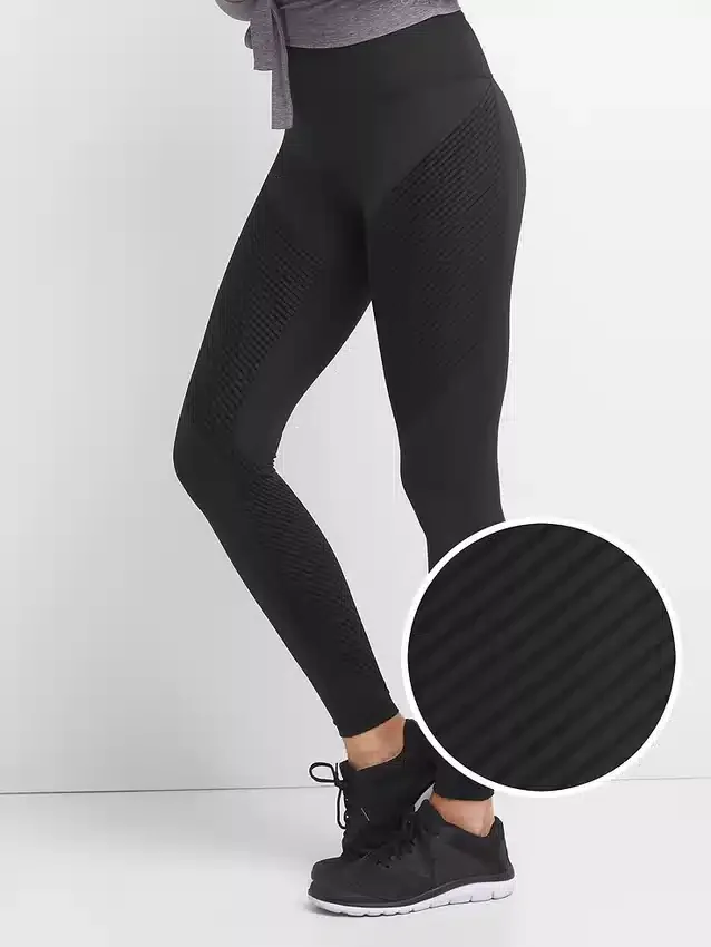GapFit High Rise-legging met gestructureerde strepen in Sculpt-compressie