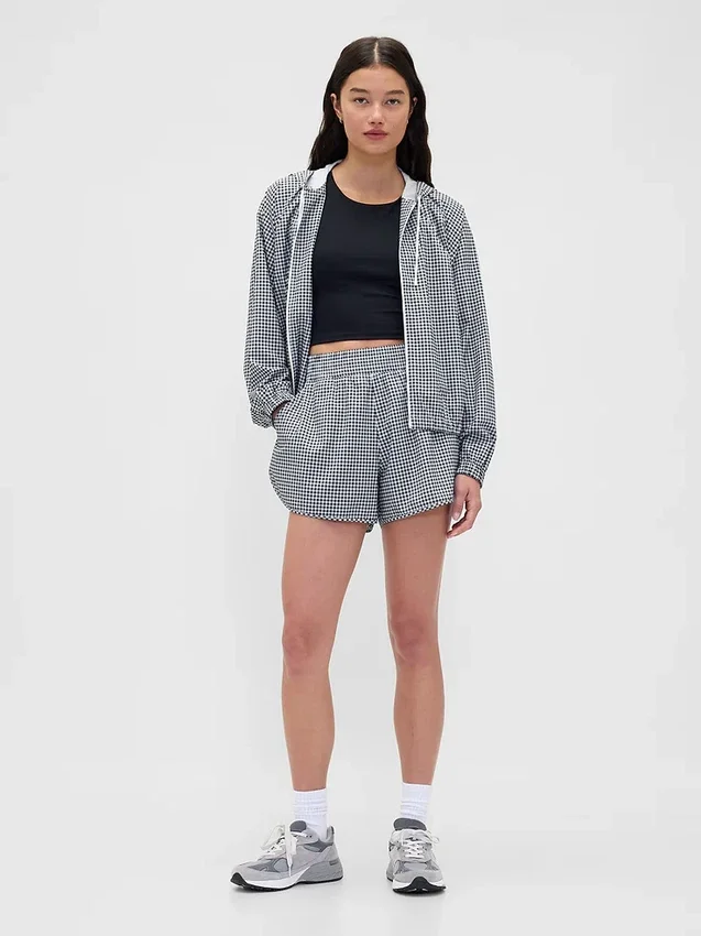 GapFit Tech Gingham windjack