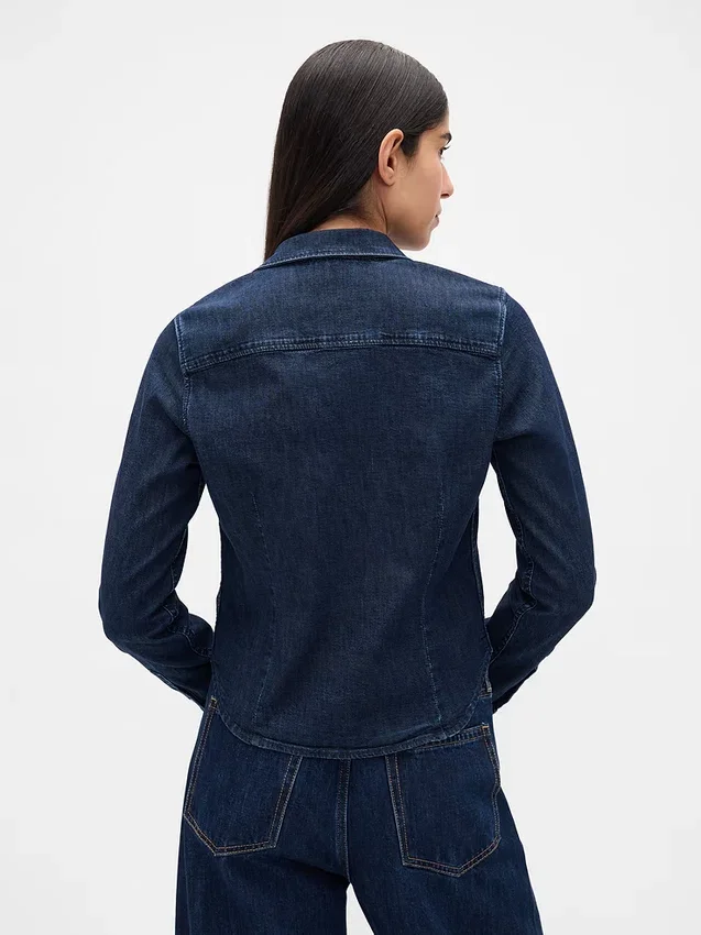 Getailleerd cropped denimoverhemd
