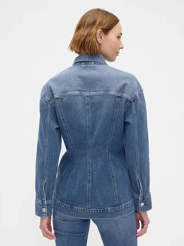 Getailleerd lang denimjasje