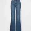 High-rise '70s flare-Jeans