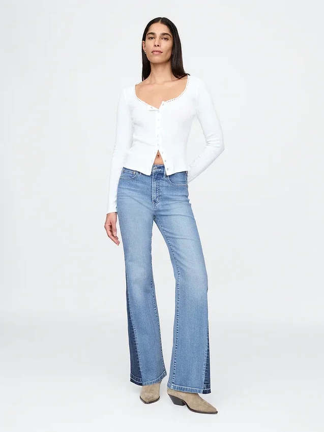 Hoge taille, gepatchte flare-Jeans in jaren ’70-stijl