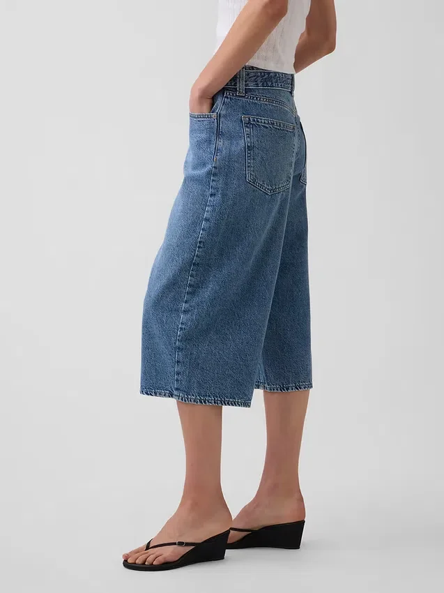 Hoge taille met riemen: Barrel-culottejeans