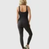 Ingrid en Isabel: de lange zwarte sportieve zwangerschapskleding-unitard