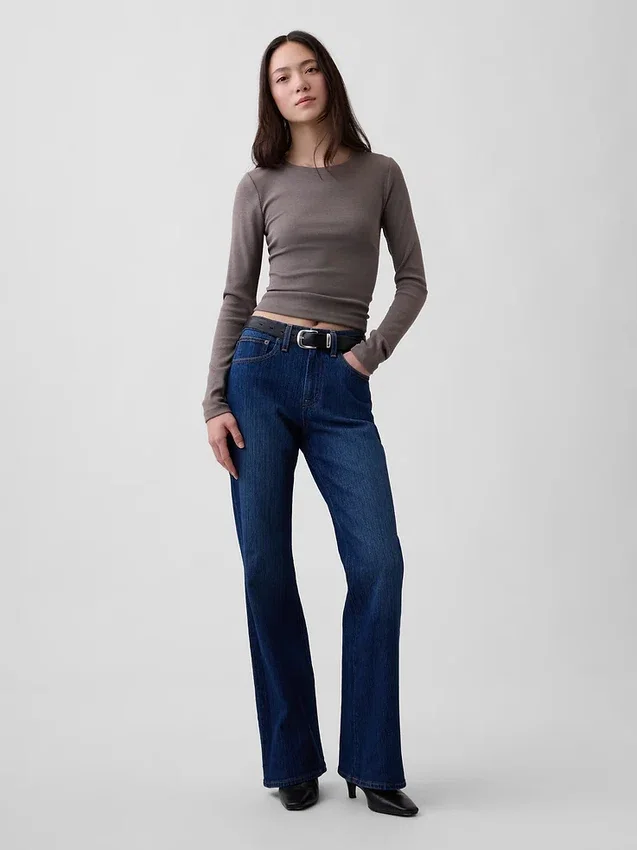 Jeans met middelhoge taille en relaxte flare
