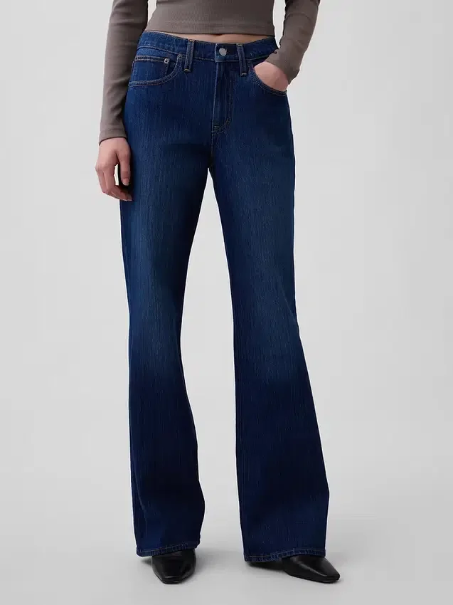 Jeans met middelhoge taille en relaxte flare