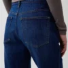 Jeans met middelhoge taille en relaxte flare