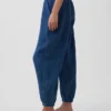 Joggingbroek van katoenen gaasdenim met wijd uitlopende pijpen