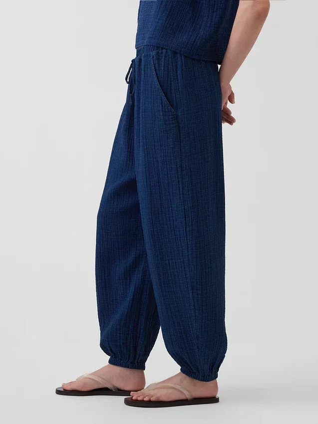Joggingbroek van katoenen gaasdenim met wijd uitlopende pijpen