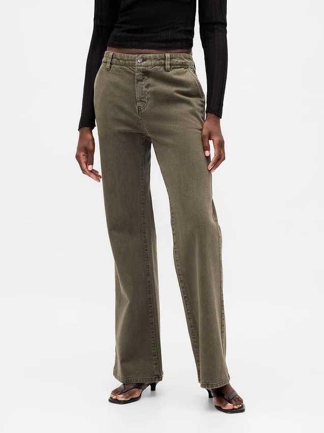 Kaki broek met lage taille en relaxte flare