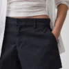 Kaki korte broek met middelhoge taille