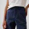 Kinderen: moderne, relaxte rechte kaki broek